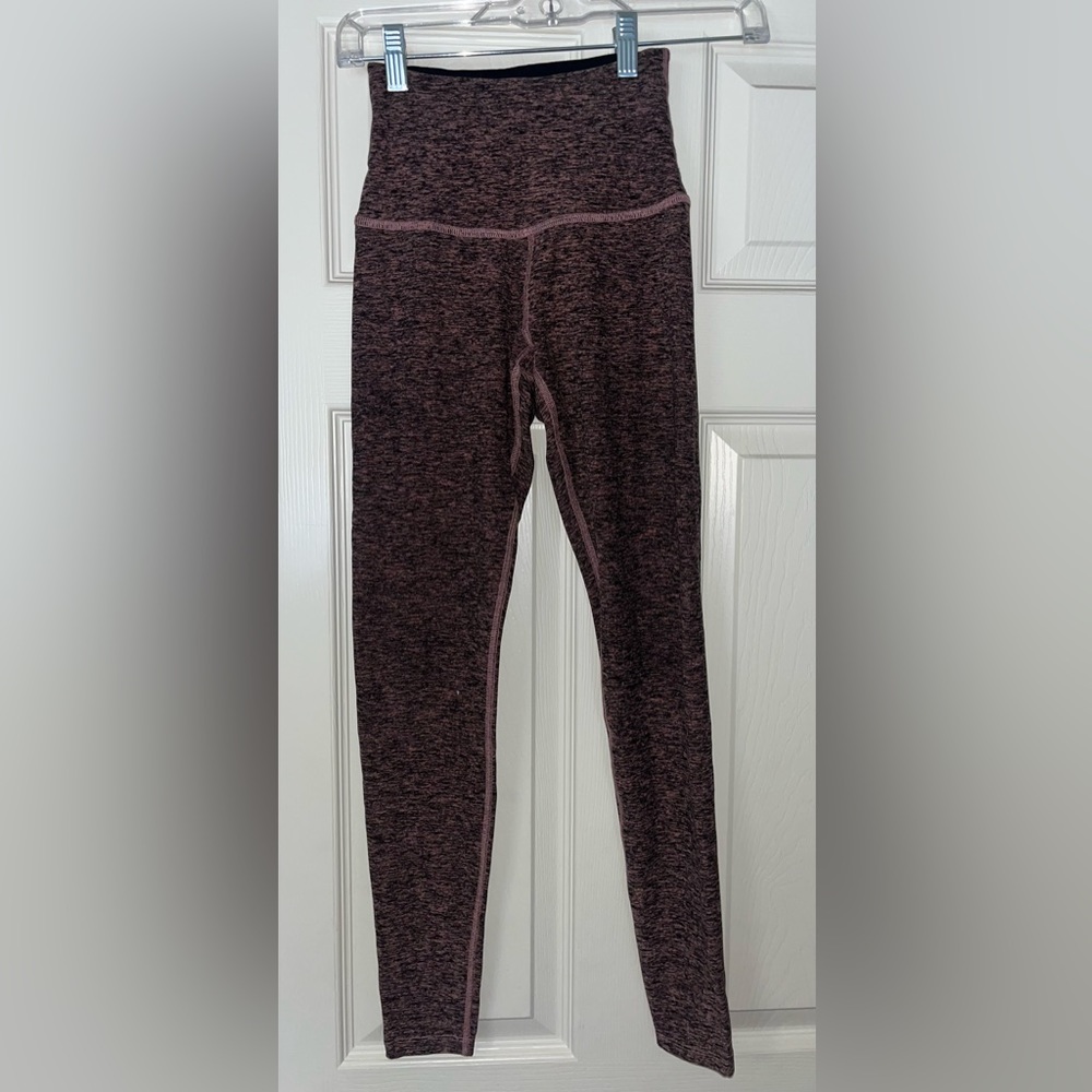 Beyond Yoga pink and black leggings